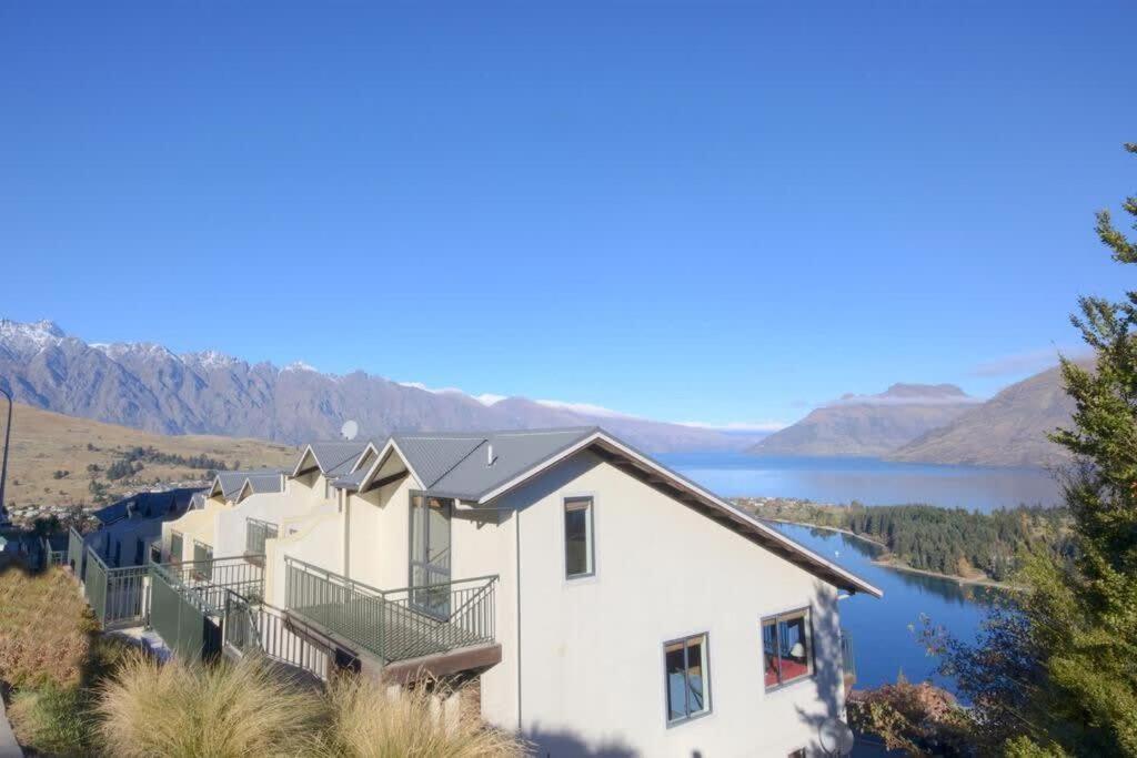Modern 3 Bedroom With Stunning Postcard Views! Queenstown Exterior foto